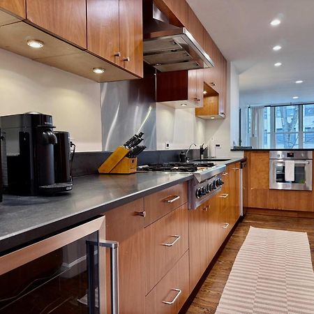 Designer Home In Diplomat District New York City Exterior photo