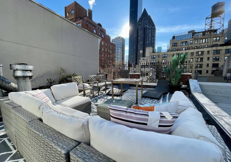 Designer Home In Diplomat District New York City Exterior photo